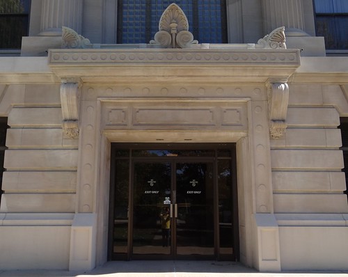 illinois tuscola courthouse doorway