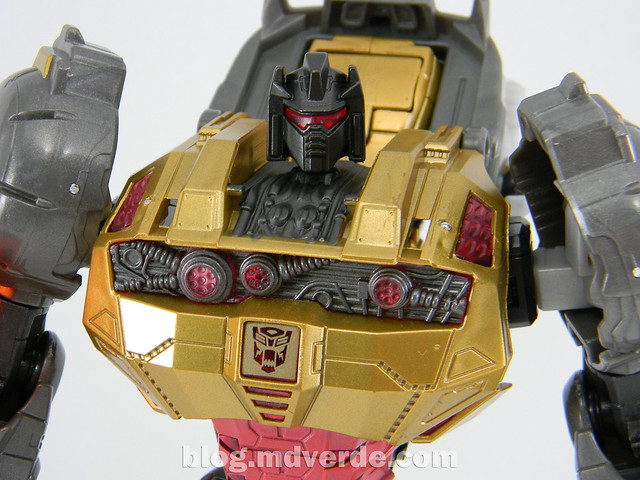 Transformers Grimlock Voyager - Transformers Generations Fall of Cybertron - modo robot