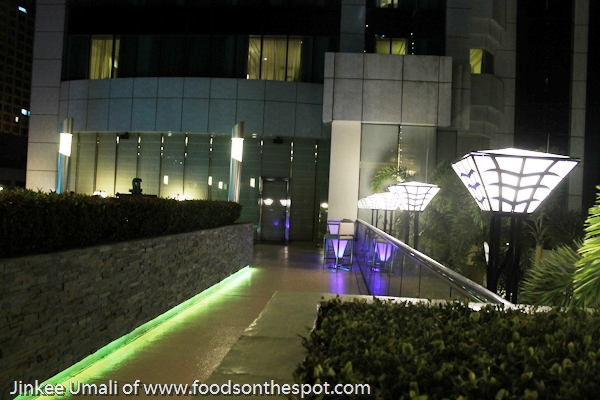 Food Tripping at Pan Pacific Hotel's Sunset Lounge by Jinkee Umali of www.foodsonthespot.com
