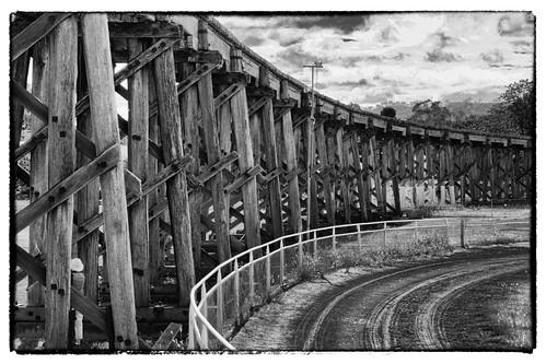 canon blackwhite railway australia woodenbridge d5 showground