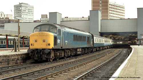 train diesel leeds peak railway passenger britishrail westyorkshire class45 45131