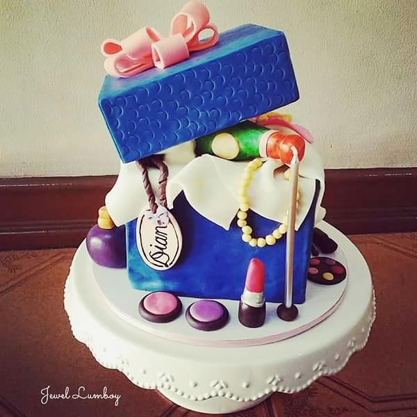 Gift Cake by Jt DL