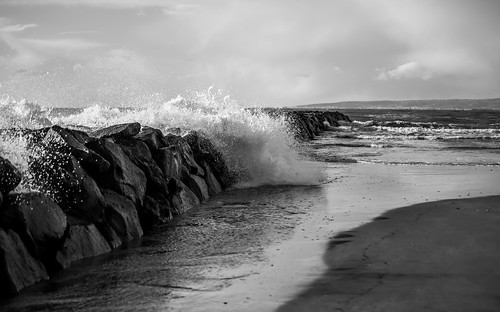 sea blackandwhite beach blackwhite rocks italia mare wave spiaggia biancoenero lazio onda scogli ladispoli canoneos6d