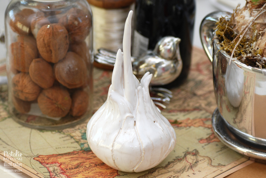 Decorative ceramic artichoke