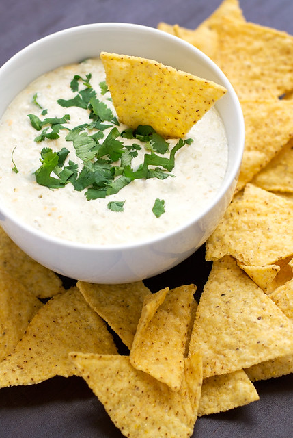 5-Ingredient-Slow-Cooker-Queso-Dip-9