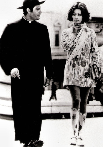 Marcello Mastroianni and Sophia Loren in La Moglie del Prete