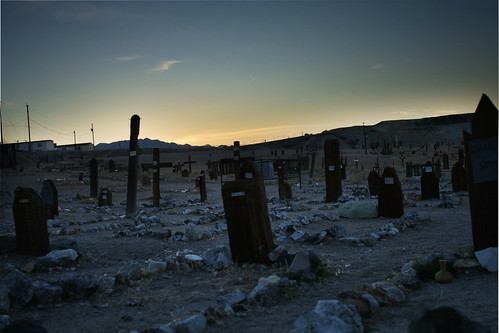 sunset cemetery graveyard clown nevada motel roadtrip nv tonopah clownmotel