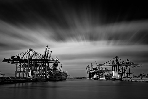 longexposure blackandwhite bw white black water monochrome clouds germany deutschland harbor nikon wasser exposure ship hamburg wolken terminal nikkor hafen schiff whiteandblack 1635 whiteblack weitwinkel ndfilter schwarzweis d700