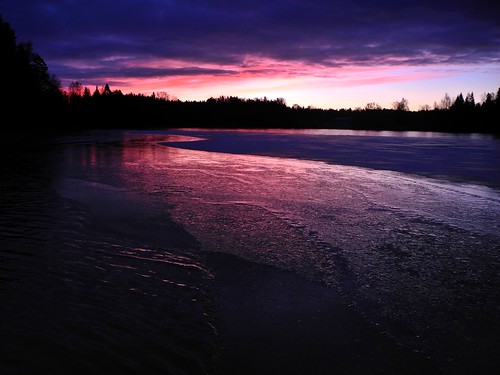november sky cloud lake ice clouds sunrise finland geotagged purple v bluehour fin järvenpää uusimaa vihti 2013 vichtis palojärvi 201311 20131130 geo:lat=6029098452 geo:lon=2439280693