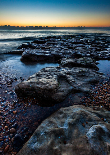 ocean uk sea sunrise canon sussex rocks bluehour hastings seashore eastsussex canoneos50d leefilters canonefs10mm22mmf3545usm