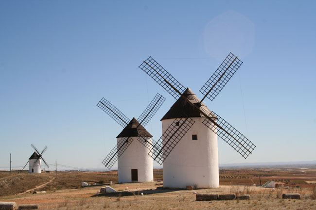 Molinos de viento en Mota del Cuervo. © Paco Bellido, 2005