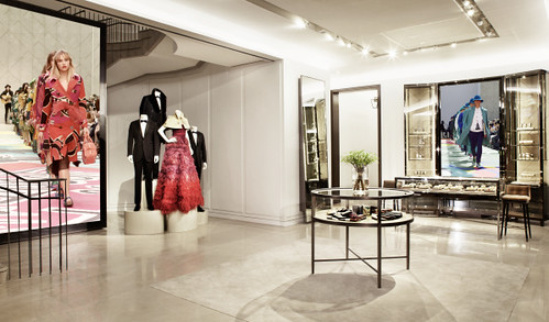 Burberry Beverly Hills Flagship - Capsule Collection & Digital Touch Points