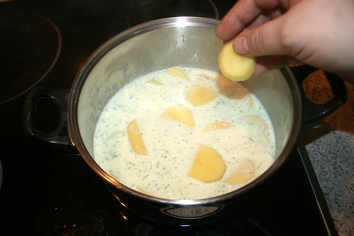 44 - Kartoffelscheiben hinzufügen / Add potato slices