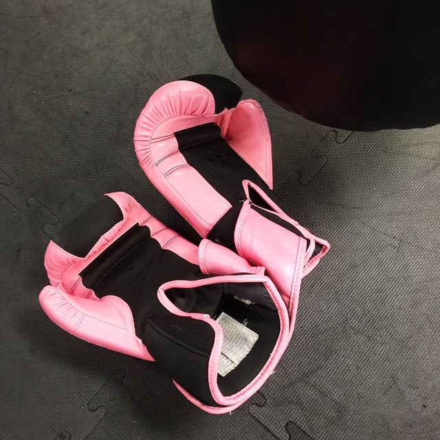 Just finished my first ever boxing class and I just absolutely ❤️loved❤️ it!! We even did some running and they showed me how to wrap my hands and gave me 💗pink💗 boxing gloves!! Haha! My strength is mostly in my legs sinc