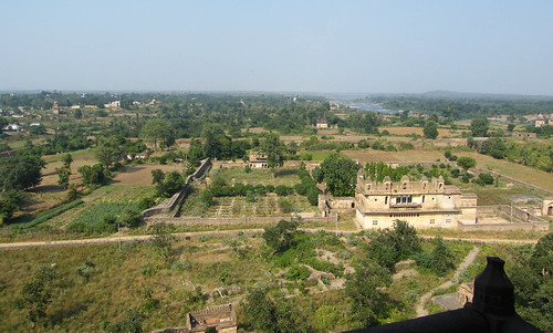 india view fort palace madhyapradesh orchha rajmahal bundelas worldtrekker