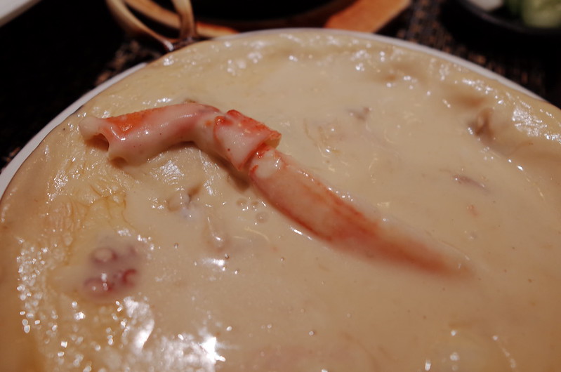 銀座古川魚介類のクリームシチューの蟹の足