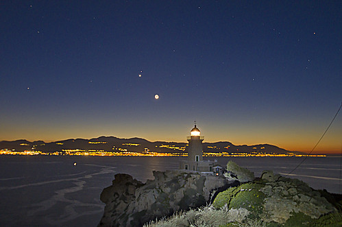 mars moon lighthouse venus pentax dusk outoffocus crescent greece february loutraki conjunction iraion melagavi