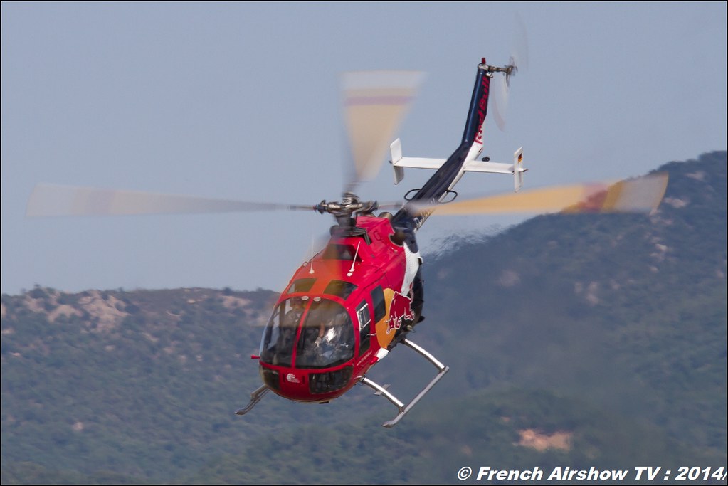 BO-105 Red Bull , Flying Bulls acrobatic flight helicopter Meeting des 60 ans de l'ALAT 2014 ,Cannet des Maures 