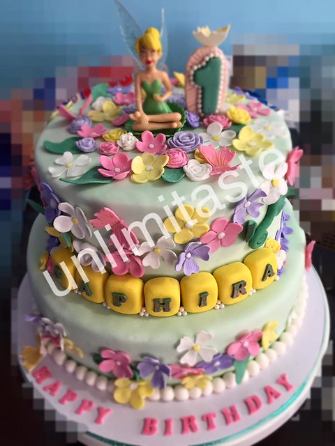 Cake by Unlimitaste Cakes & Pastries