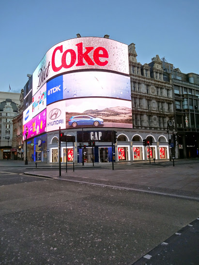 Piccadilly-Circus-2