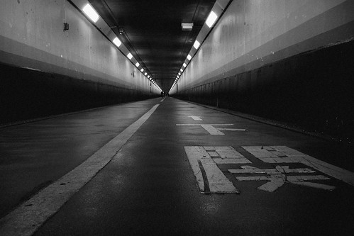 Kanmon Tunnel on DEC 15, 2014 (1)