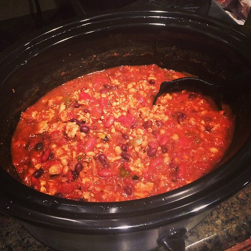 Woke up this morning and totally forgot I made chili in the crockpot! Everyone should have a crockpot and a rice cooker. Whats your favorite cooking gadget? #fitfluential #healthyeats #eatinghealthy