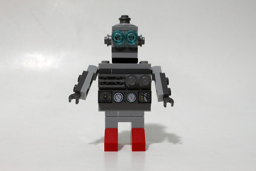 LEGO March 2015 Monthly Mini Build - Robot (40128)