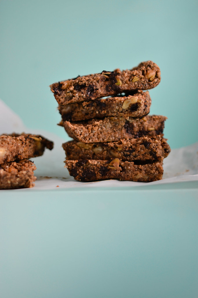 Chewy Walnut Date Granola Bars | Things I Made Today
