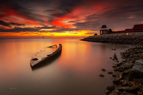 sunset red boat malaysia melaka timeless merlimau zakiesphotography mohdzakishamsudin zakiesphoto zakiesimage