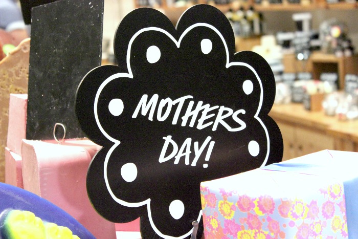 Lush Mother's Day 15