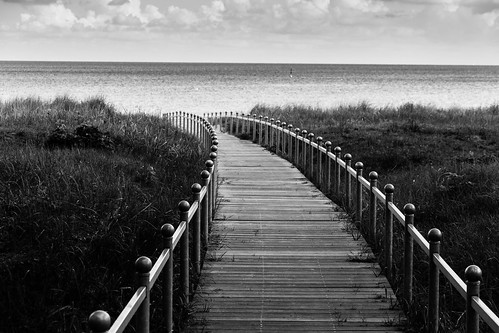 sea blackandwhite beach strand canon way landscape meer balticsea rügen landschaft ostsee weg inselrügen schwarzundweis balticislandofrügen