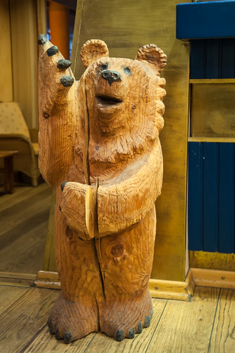 bear finland wooden finnland bär baer hölzern kainuu kuhmo d700 hoelzern
