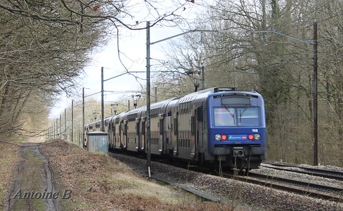 SNCF RER C Z8811/12 (06B) Train LARA quittant Sermaise pour Invalides