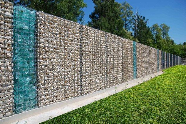 15 Impressive Ideas on How to Build a Privacy Stone Walls or Fences In Outdoor