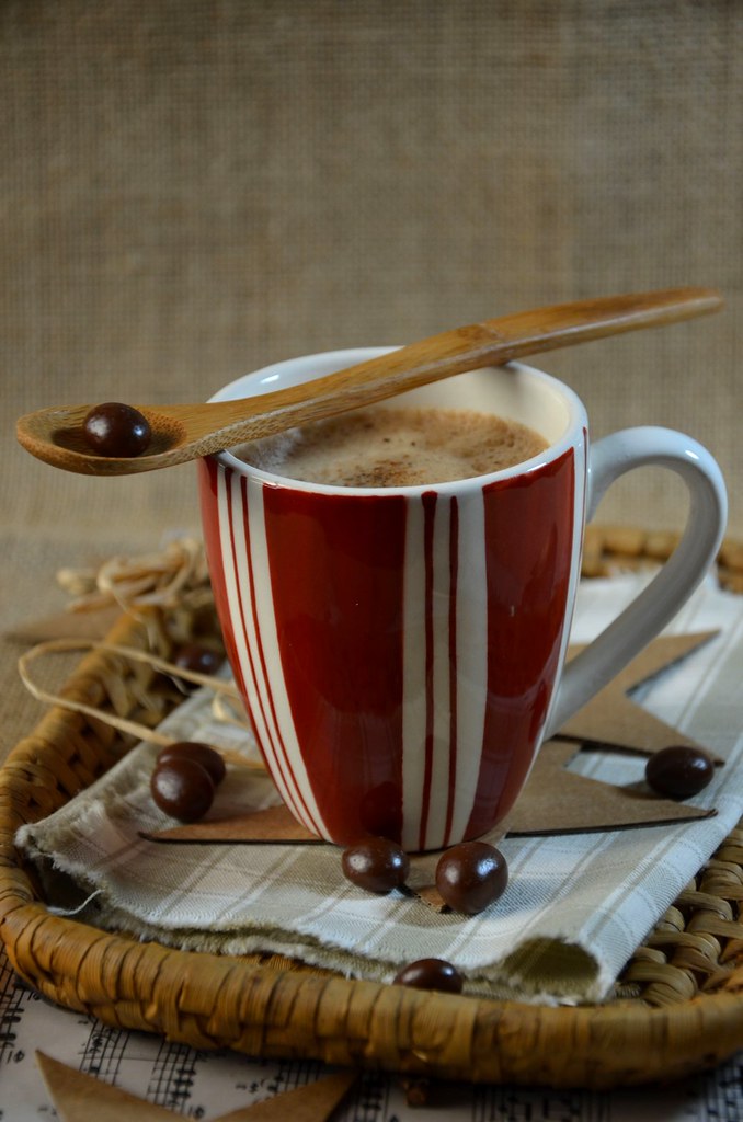 Smoothie chocolat-café au lait d'amande