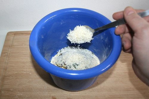26 - Geriebenen Parmesan dazu geben / Add grated parmesan