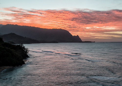 sunset clouds hawaii dusk pacificocean kauai balihai absolutelystunningscapes mountmakana