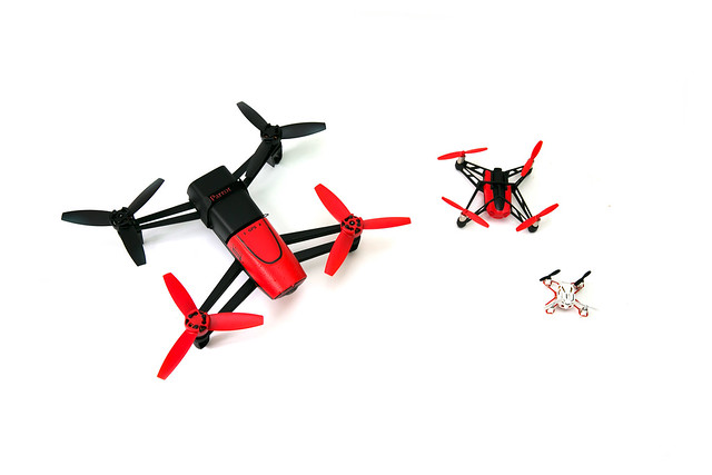 最好飛！高科技！四軸空拍機 Parrot Bebop Drone 開箱與試玩 @3C 達人廖阿輝