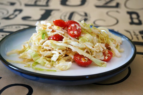 Sizzling cabbage salad