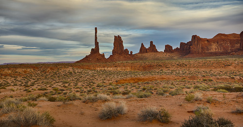 arizona desert totempole monumentvalley stormclouds southwesternutah navajonation navajosandstones