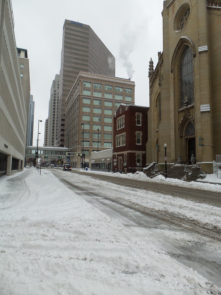Snowy downtown Cincinnati