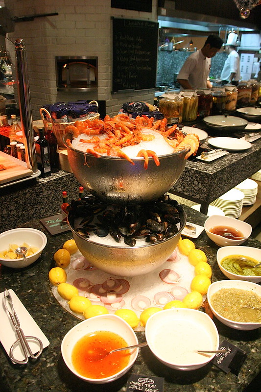Cold seafood - shrimp, mussels, scallops