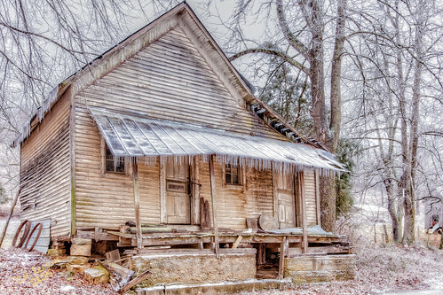winter unitedstates tennessee barns icestorm daytime february decaying partlycloudy collinwood waynecounty