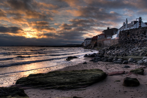 houses sunset wall rocks tide shore northsea lower largo hdr tonemapped