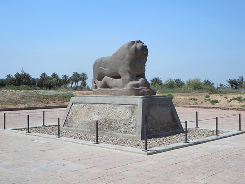statue babylon iraq lion
