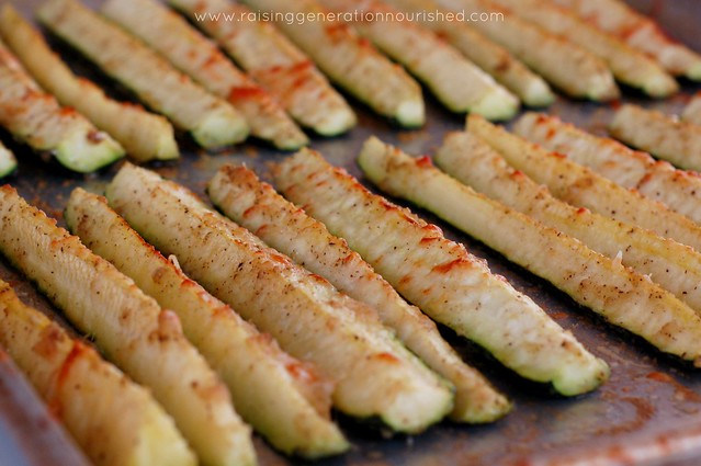 Parmesan Baked Zucchini Spears