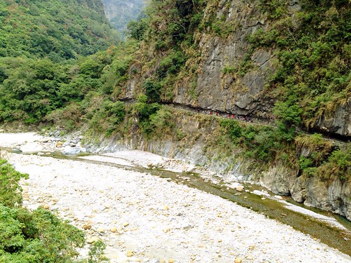 rock taiwan trail valley visitor plank hualien theviewandthespiritoftaiwan台灣景台灣情