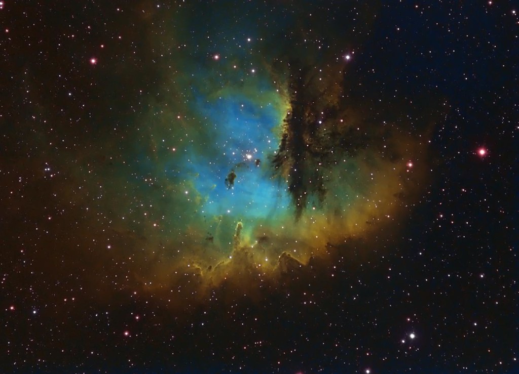 NGC281 Pacman (hubble palette)