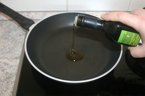 26 - Olivenöl erhitzen / Heat up olive oil