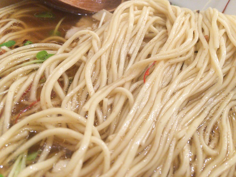 Hulu-lu醤油SOBAの細麺